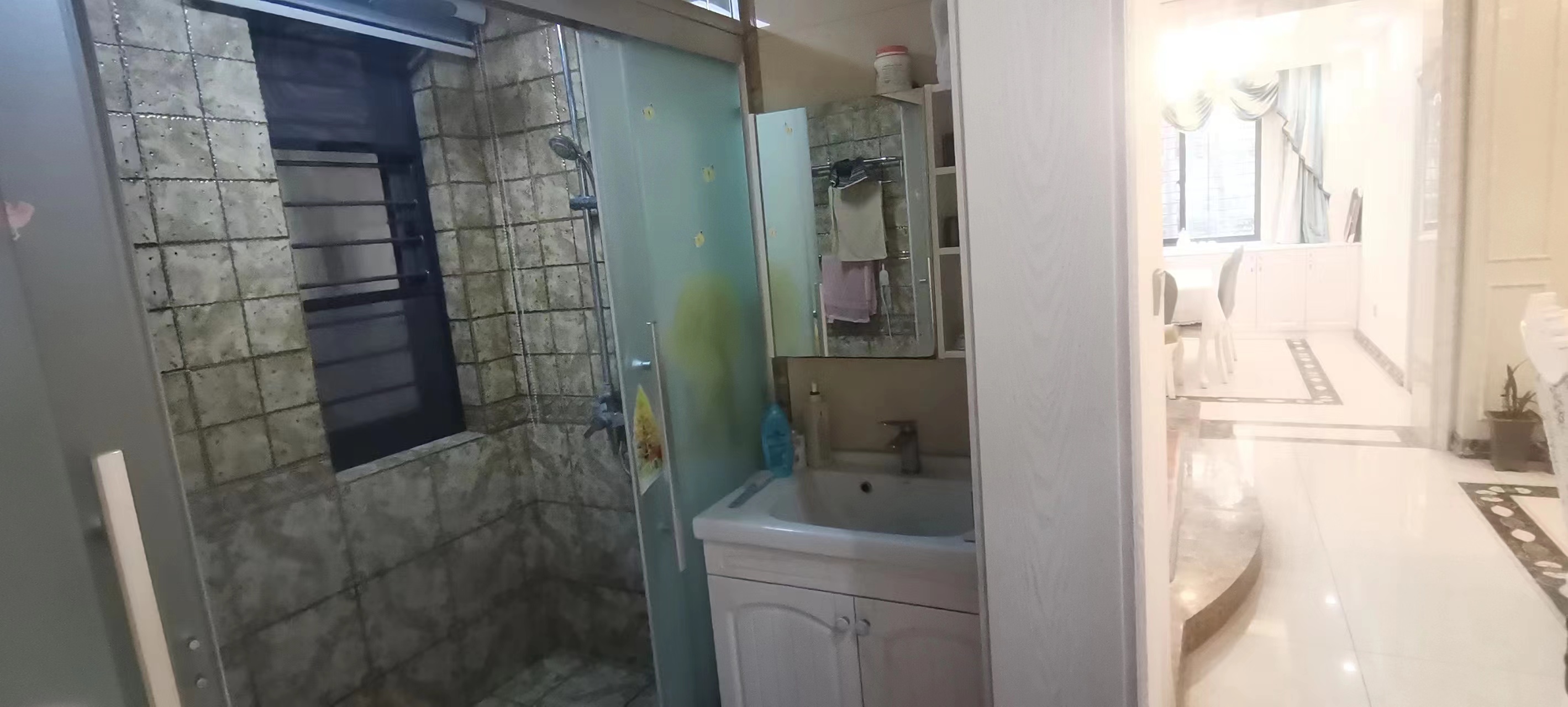 上林仙苑.精装三房.带200平的院子可以种花种菜.看房方便