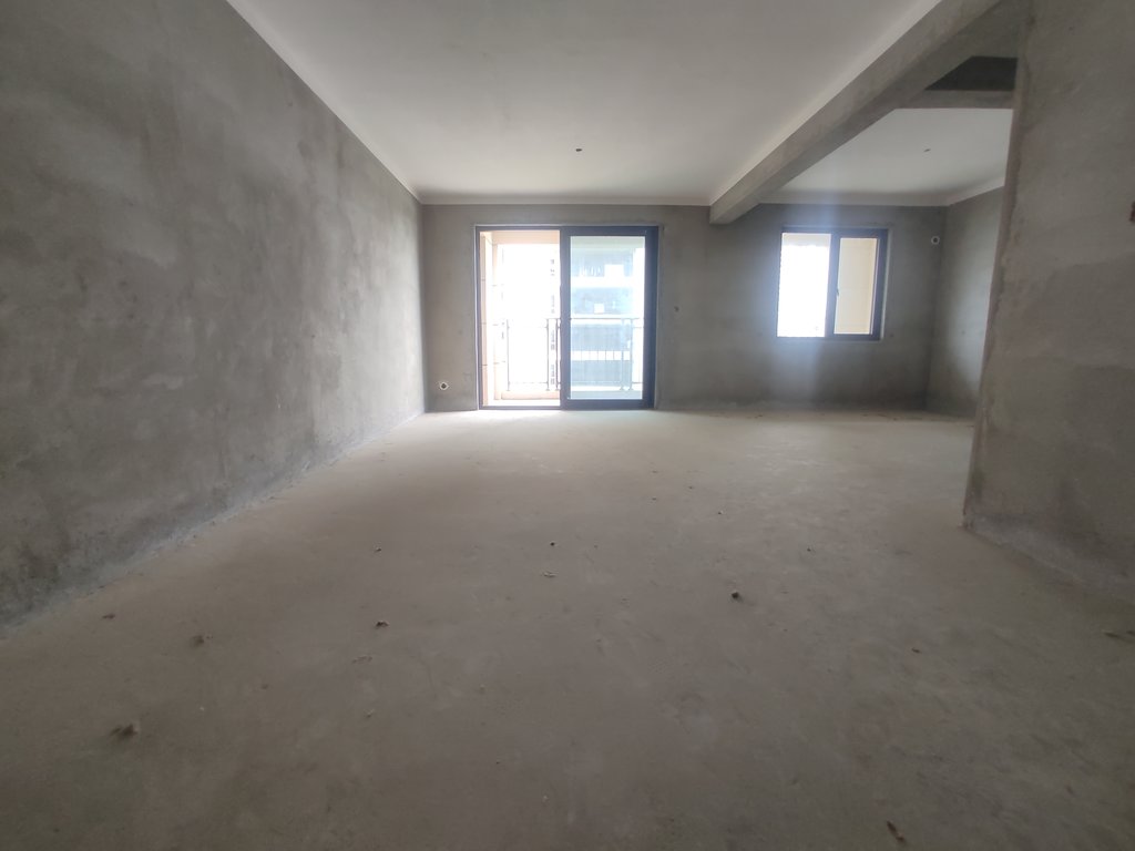 祥生观澜府.毛坯四房两卫.带超大露台.送衣帽间.看房方便