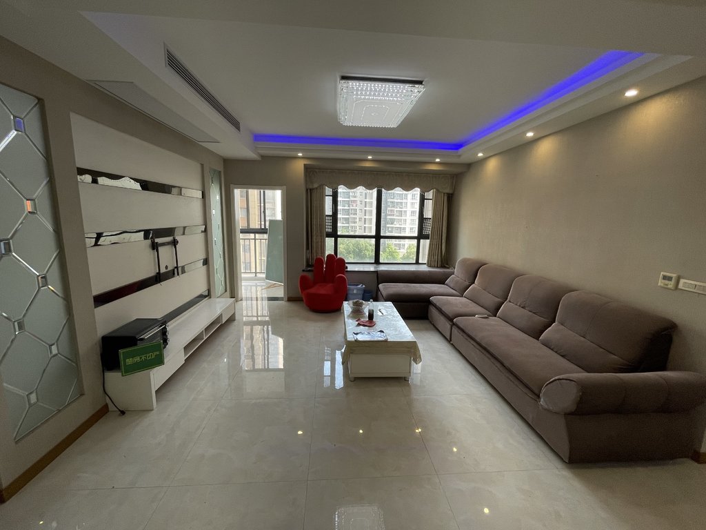 元泰未来城带装修好楼层大阳台赠送面积多新三中城南位置