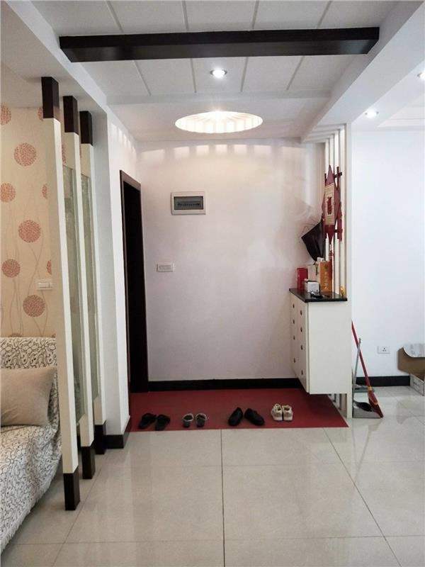 永兴小区，三房两厅两卫，室内装修精美，证满两年，看房方便，周边配套完善