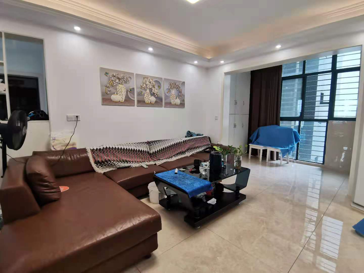 浅水湾中央公园中间楼层层色新旁边读书对面二中证满2年看房方便