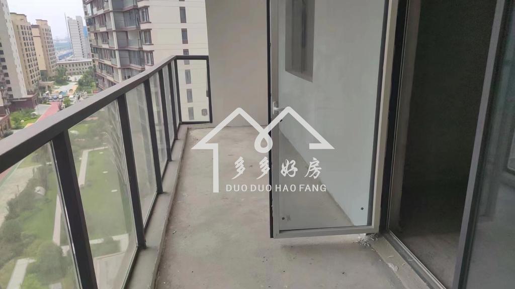 好房推荐，蓝天白云BMW，典范之作，南北通透，中间楼层