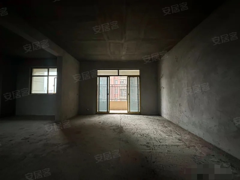 352，降价了，城南，清华园小高层，1梯1户，单价5200，下楼就是公园和城南新二中，证满二