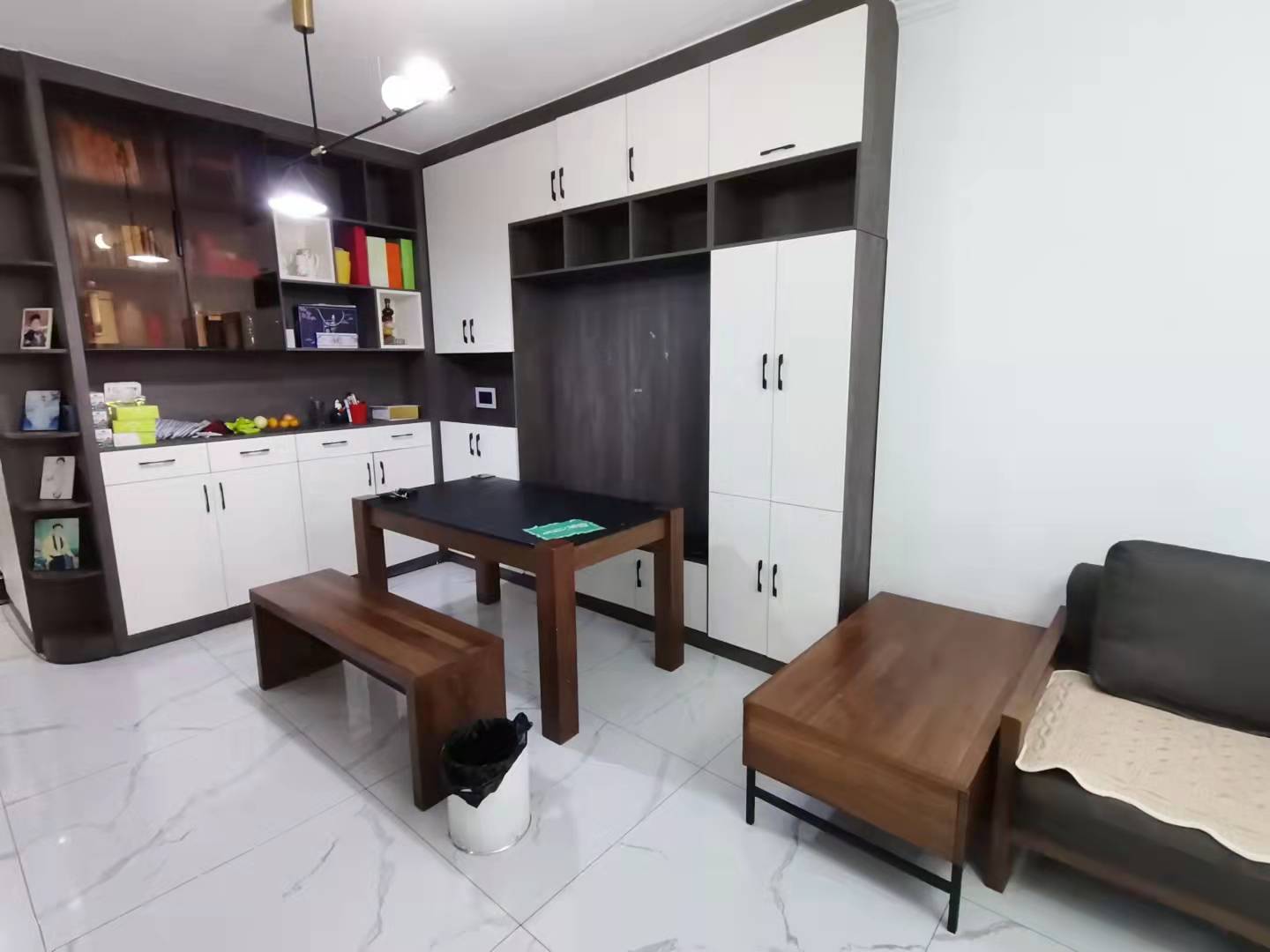 森林国际精装两房带露台装修新保养好房东诚意出售