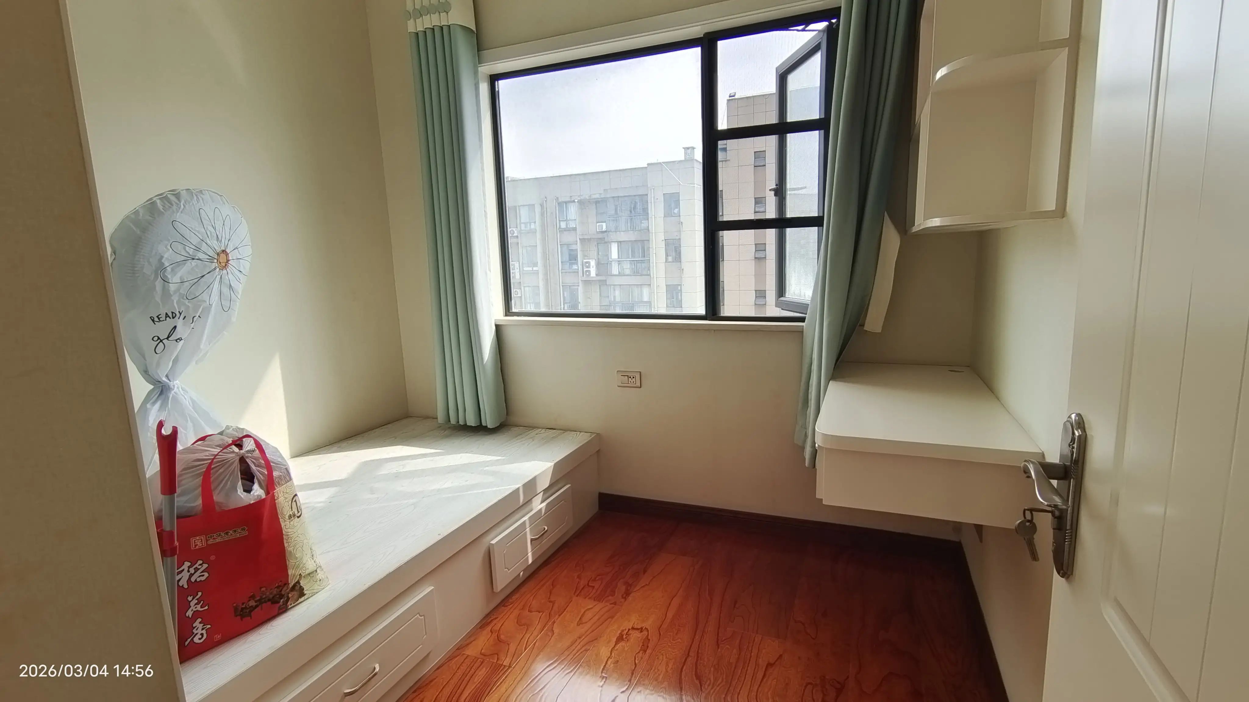 捡漏，城南，元泰未来城A区，好楼层23楼，精装三房两卫，