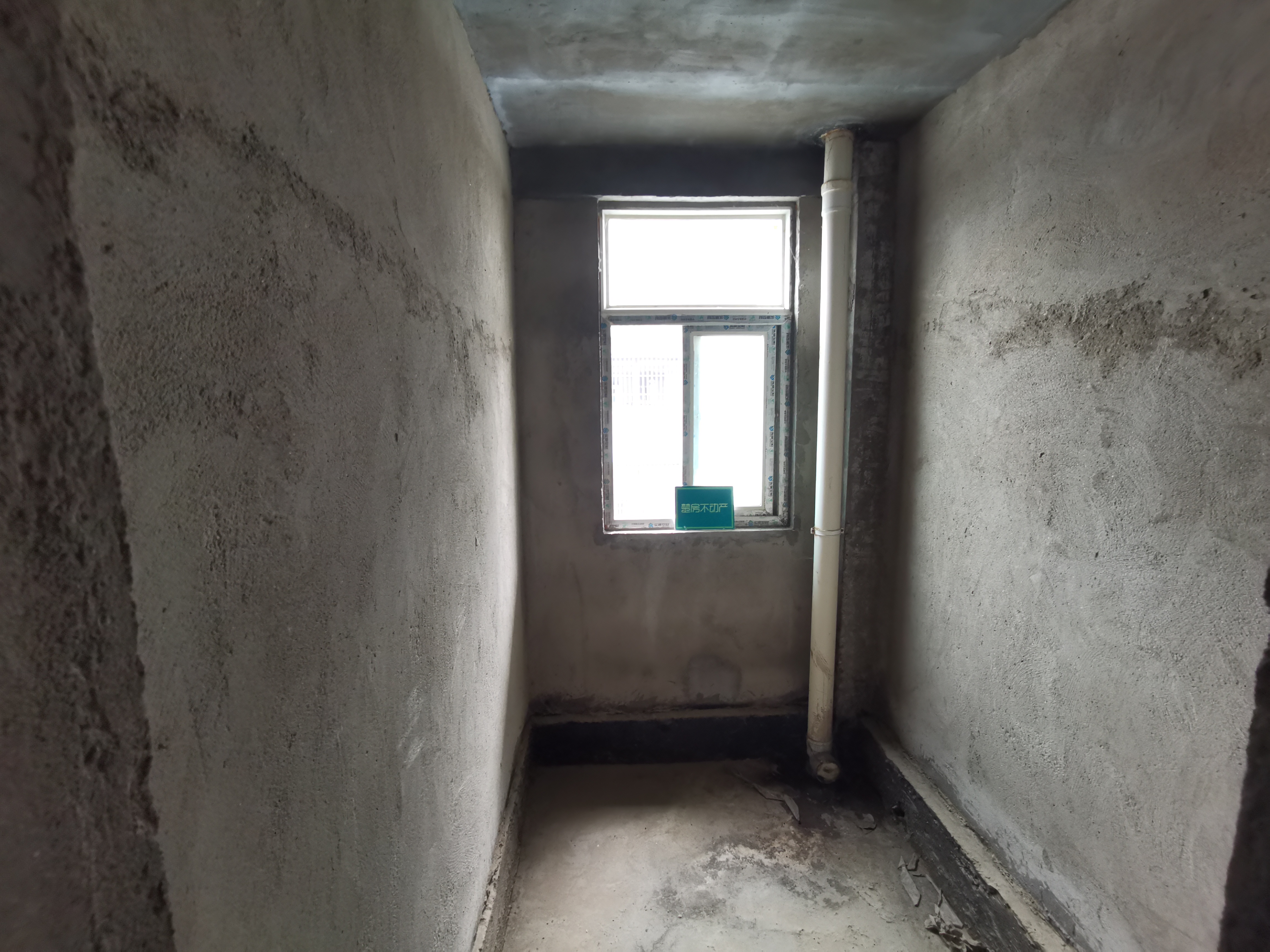 恒迪国际毛坯大三房，公摊小，得房率高，看房方便