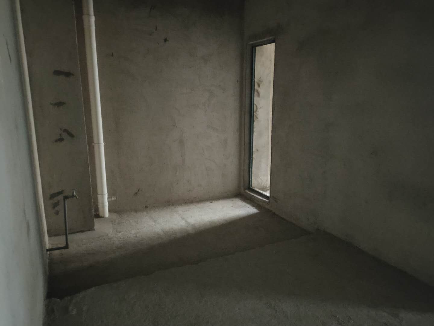 新城壹号毛坯小三房中层朝南采光好可按揭