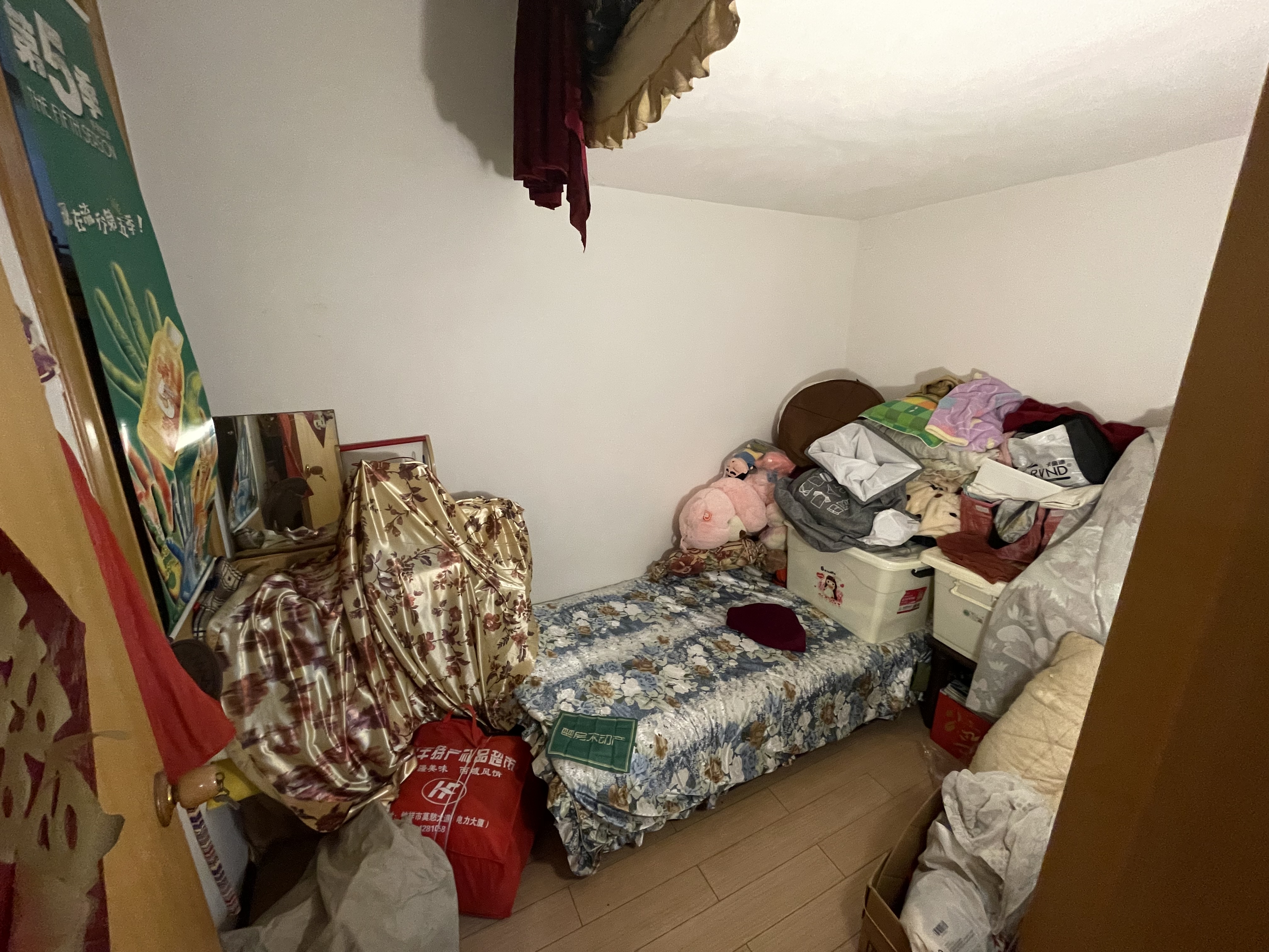 棉花公司宿舍仙商城市广场旁步梯3楼简单装修使用面积大