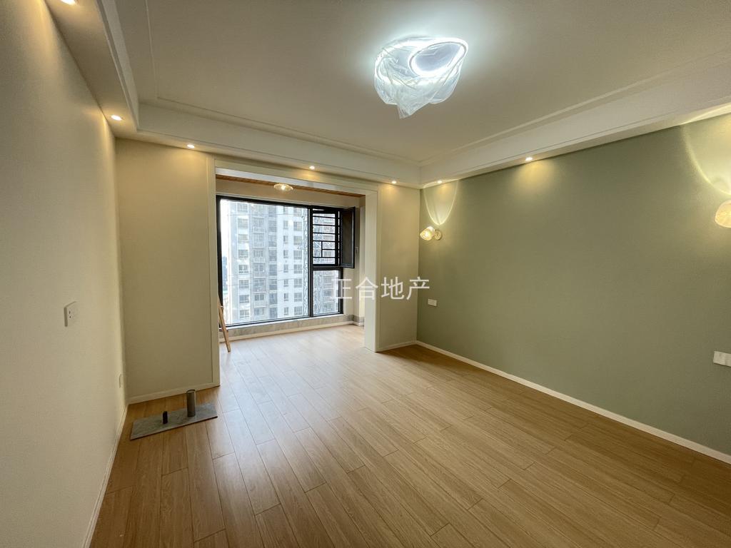 城南，领秀城，精装三房两卫，人车分流小区，好楼层，成色新，证满二