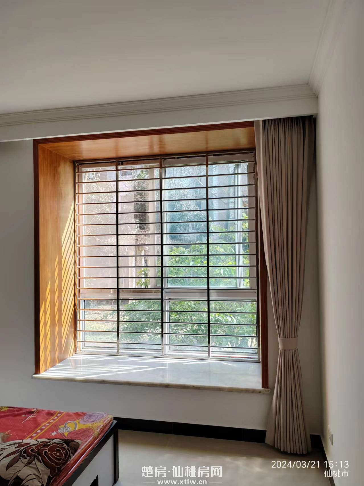 世纪雅园三室二厅房屋出租