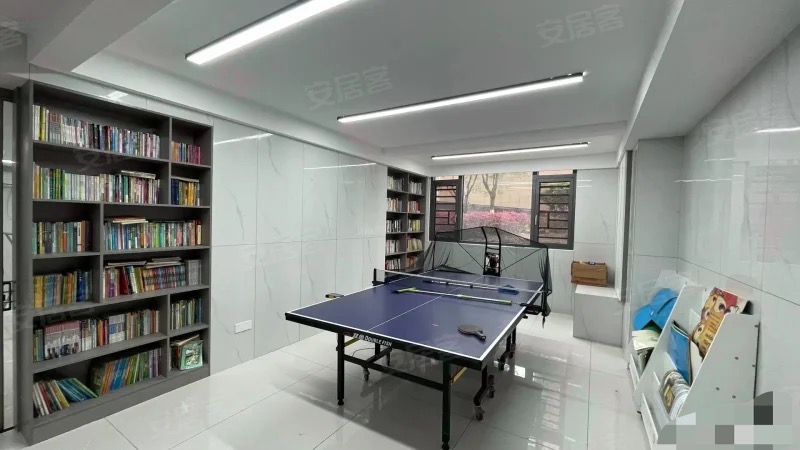 捡漏，沔阳清华园1楼，带架空，赠送130平，适合搞托管楼下就是城南新二中二小，证满二