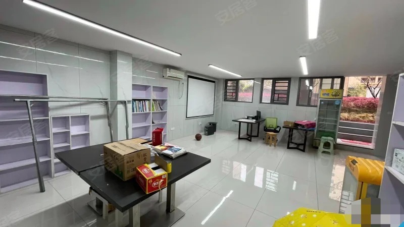 捡漏，沔阳清华园1楼，带架空，赠送130平，适合搞托管楼下就是城南新二中二小，证满二