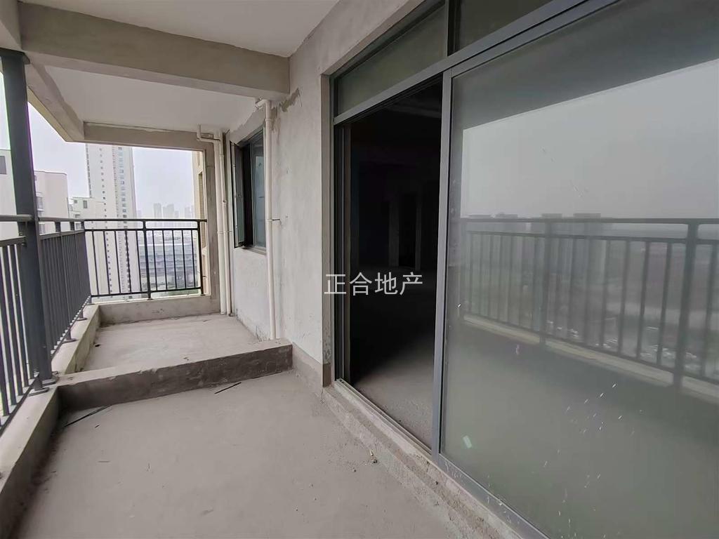 城南，新城名都，边户，大三房，7米长大阳台，好楼层16楼，满二，带车位