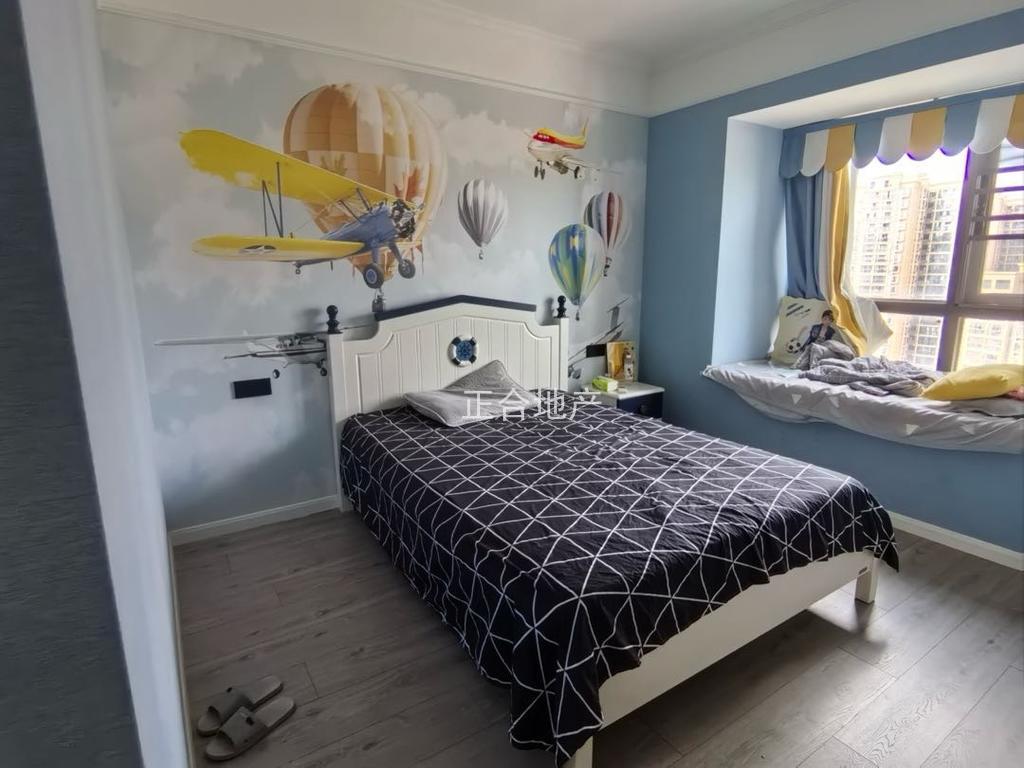 降价了，降价了！房东亏本出售，森林国际，湖景房，精装3房2卫，5800单价，