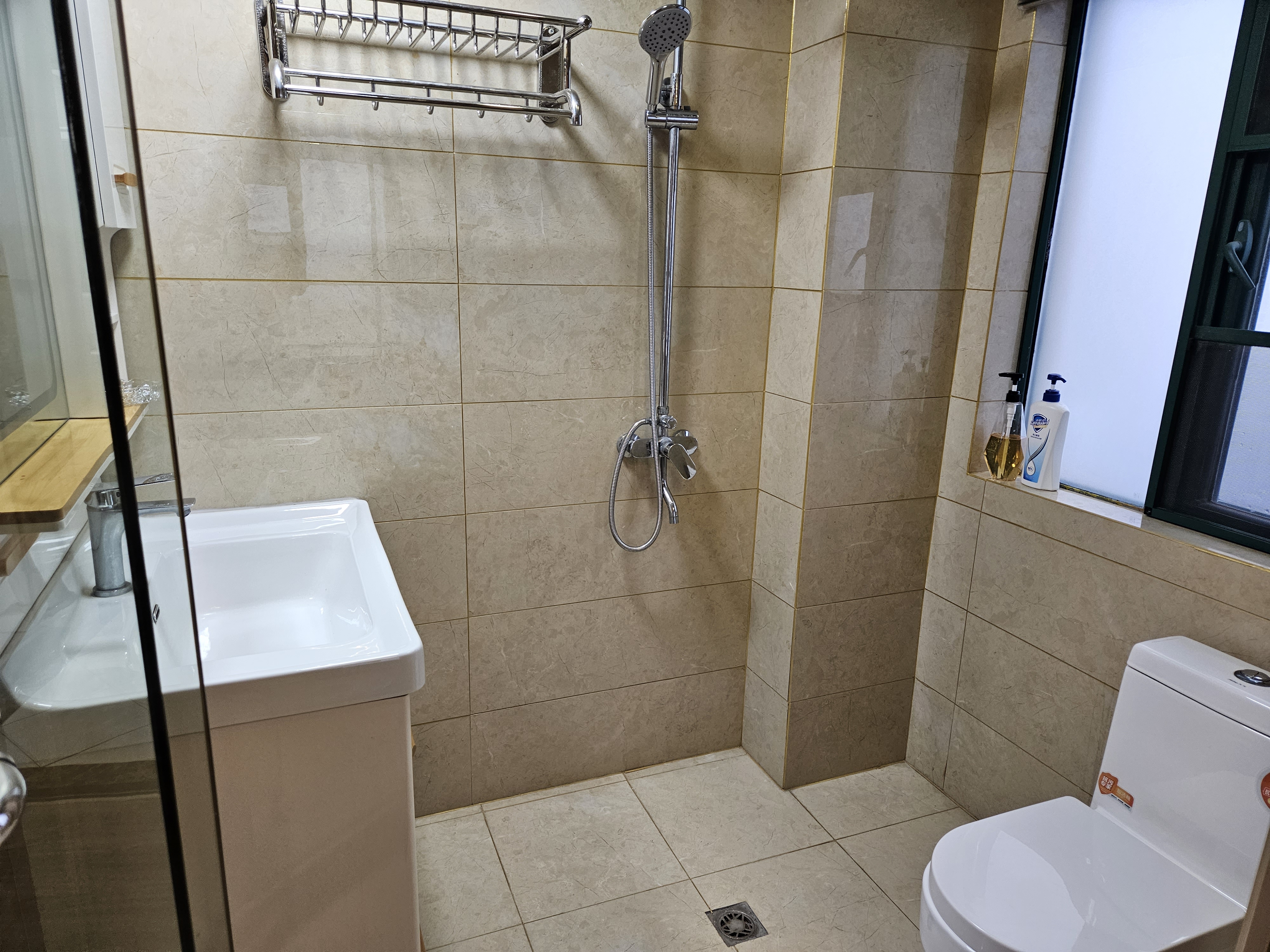 新城一号五期全新装修证件满五税费少业主诚心出售价钱好说