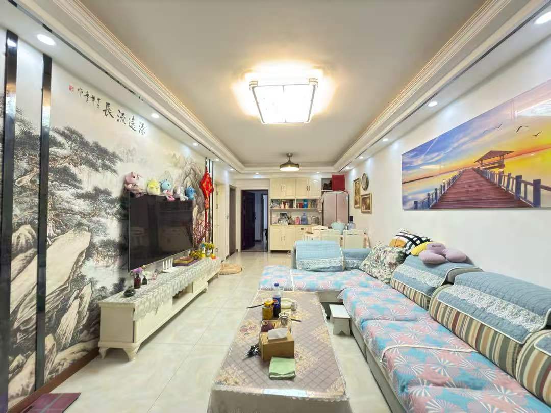 一中正对面，翰林公馆，温馨3房2厅，成色新，好楼层，证满二