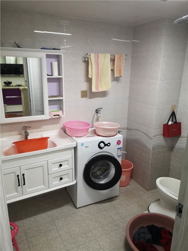 一中对面漫城林语二房，陪读的好房子，房东诚心出售