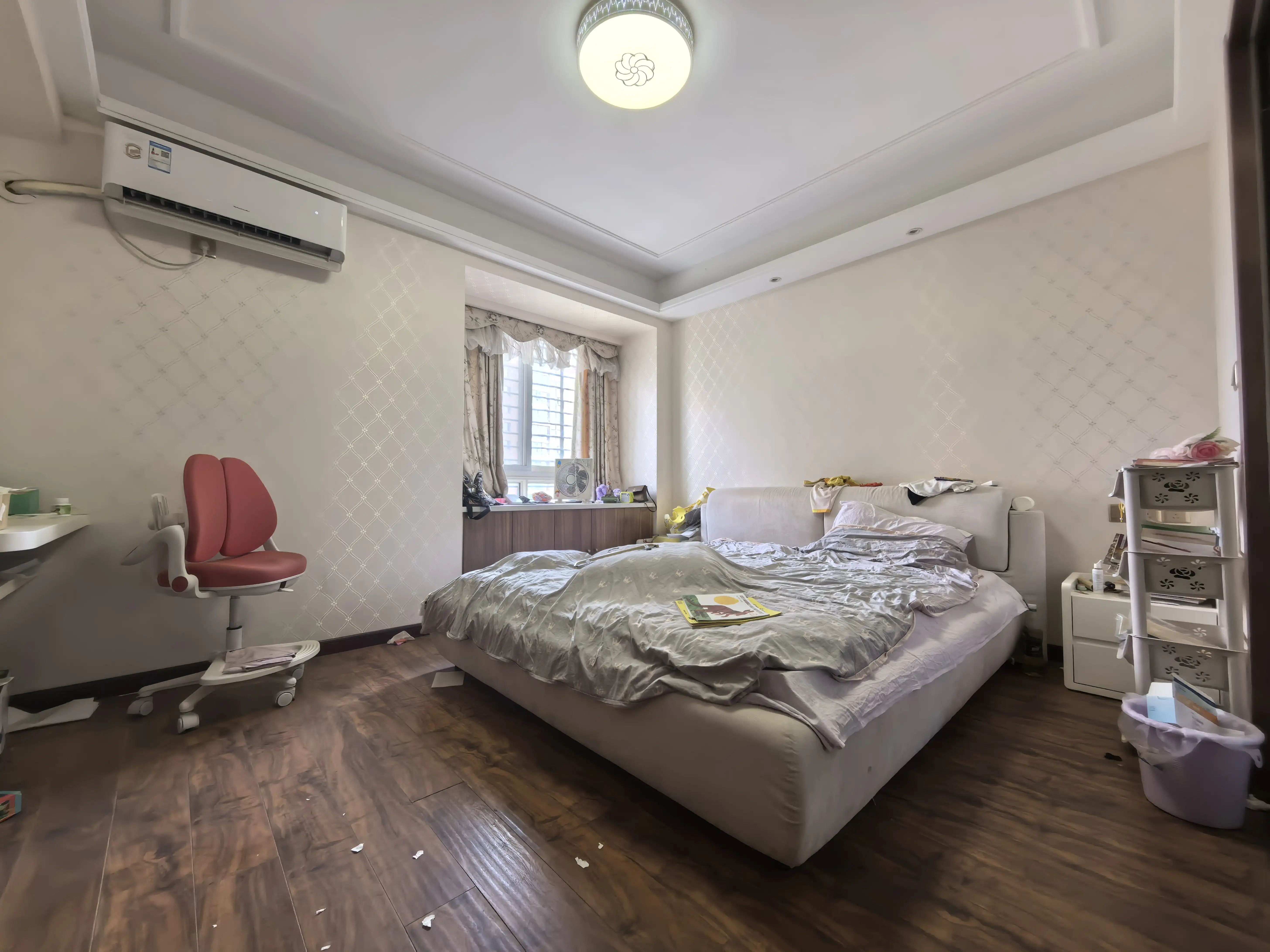 房东亏本出售，捡漏，漫城林语，好楼层，精装三房，