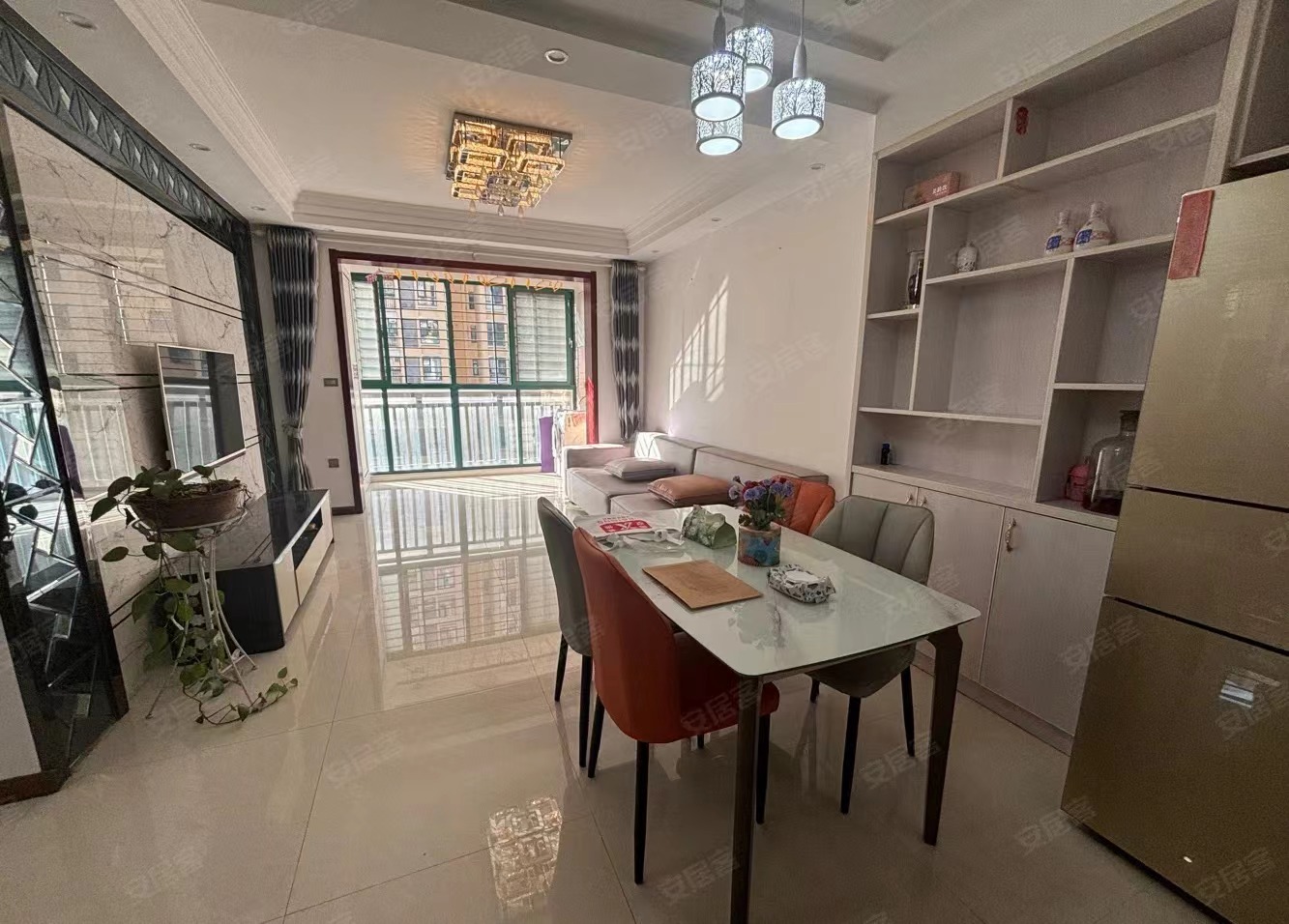 27，业主亏本急卖，采光好，精装三房，证满二