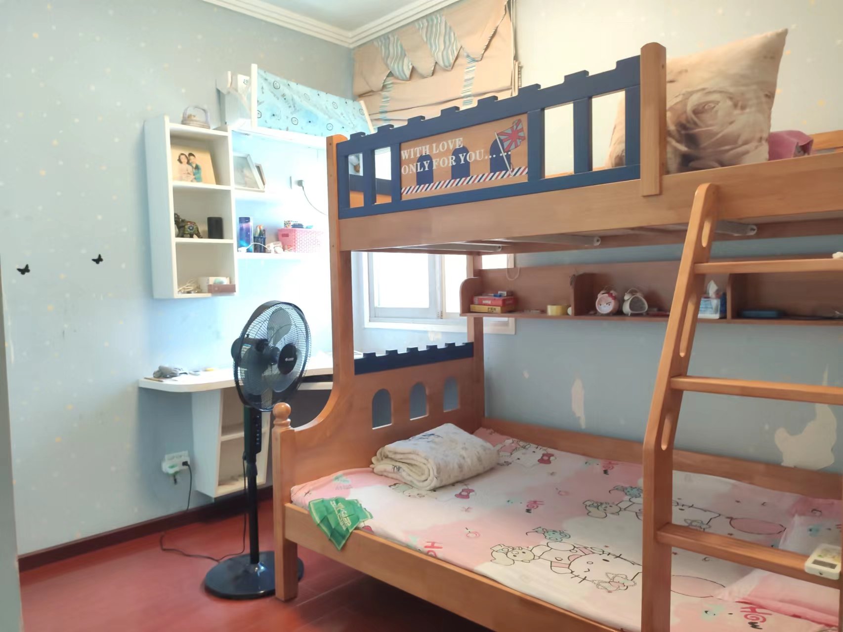 德政园布诺尼步梯中间楼层大三房看房方便诚心出售成色新