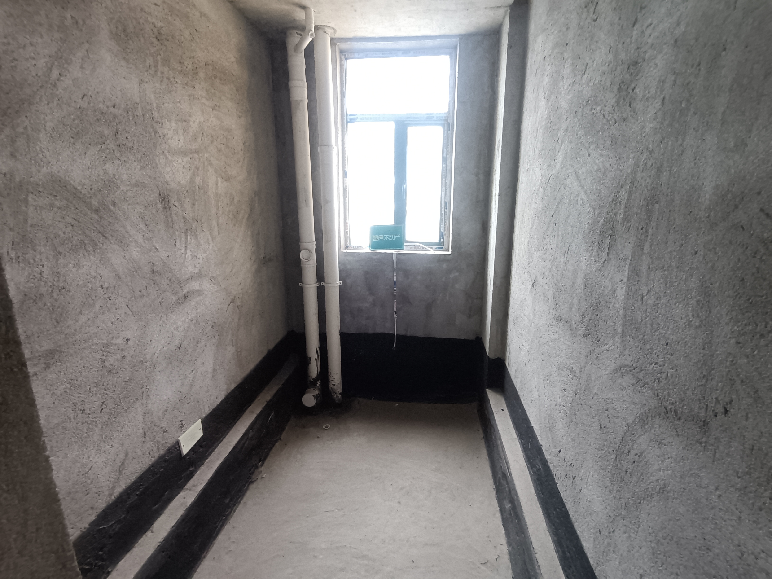 新街毛坯三房户型好南北通透楼下就是菜场