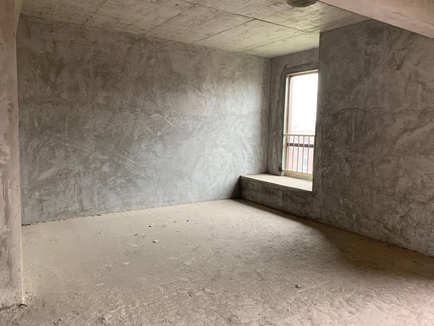 新城壹号五期洋房复式楼 小区环境清幽房东诚心出售