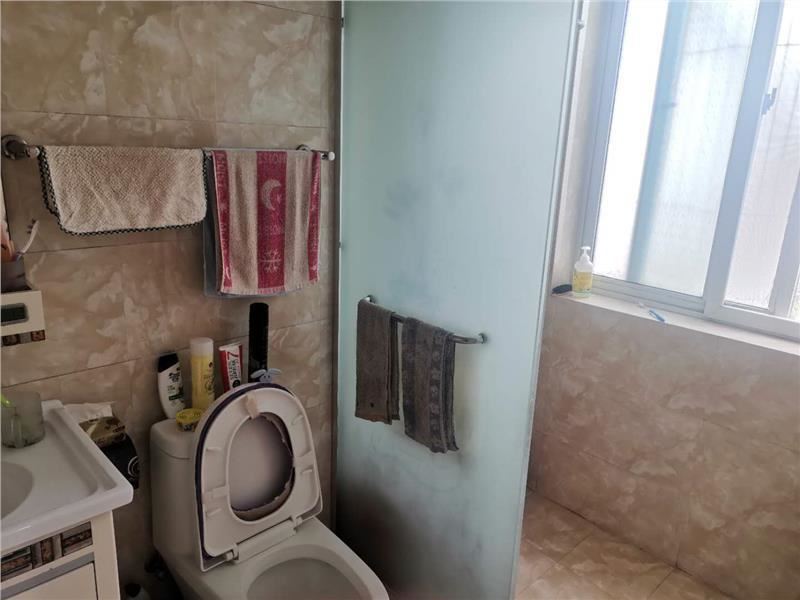  旁圣淘沙国际花园3室2厅电梯房精装采光好