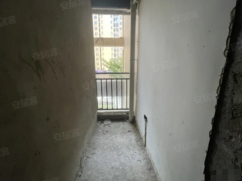 速度捡漏，房东亏本出售。新城一号，单价4688元，满五，证满二，