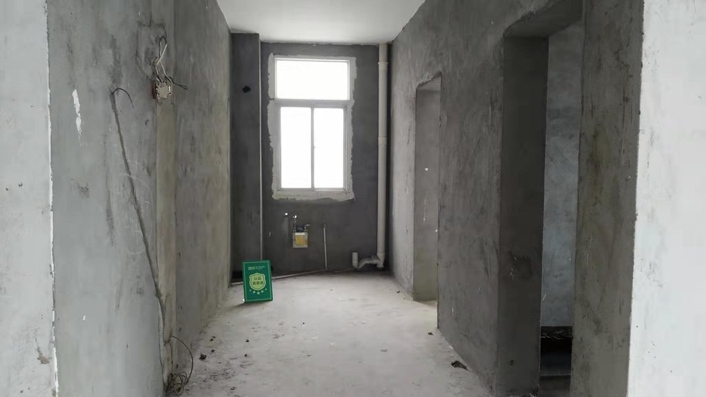 富苑名居友谊路上面还有一层毛坯老证需要在大彭场购房的可以看看