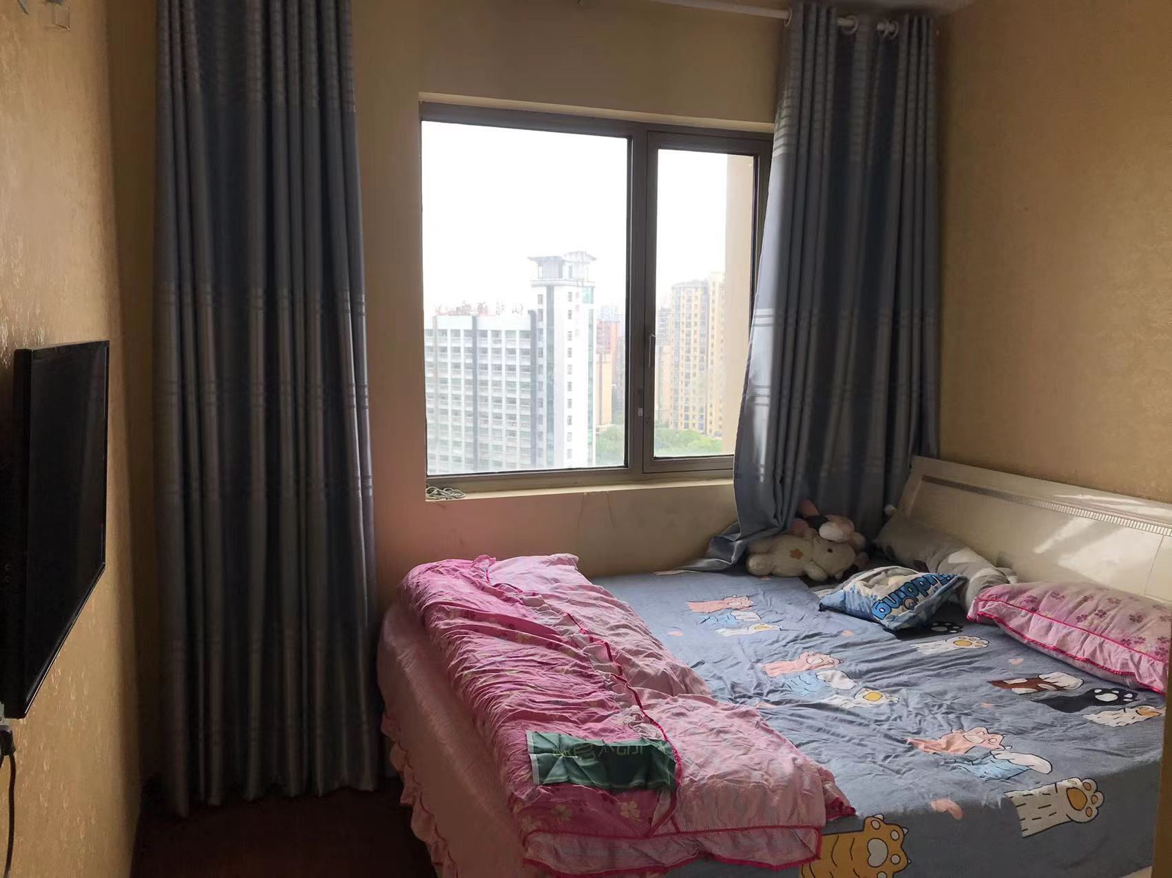 锦绣江山新妇幼旁精装两房可改三房证满二过户方便