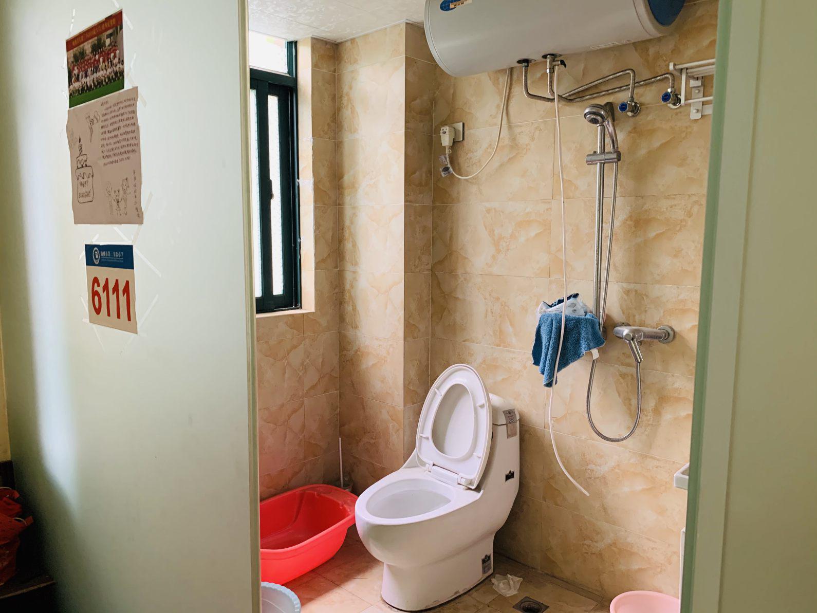 新城一号精装三房，120平，92万，满2