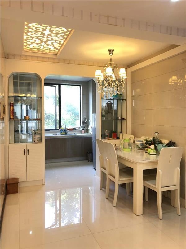 急售绿地华庭绿化覆盖大 的生活品质室内装修好证满两年过户费低