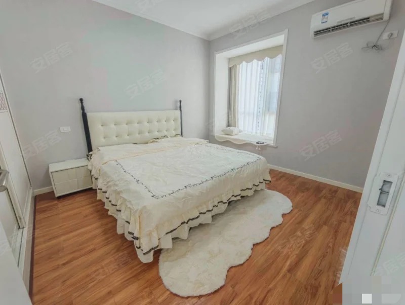 捡漏，新城壹号，精装三房，电梯好楼层，单价5200，证满二，拎包入住