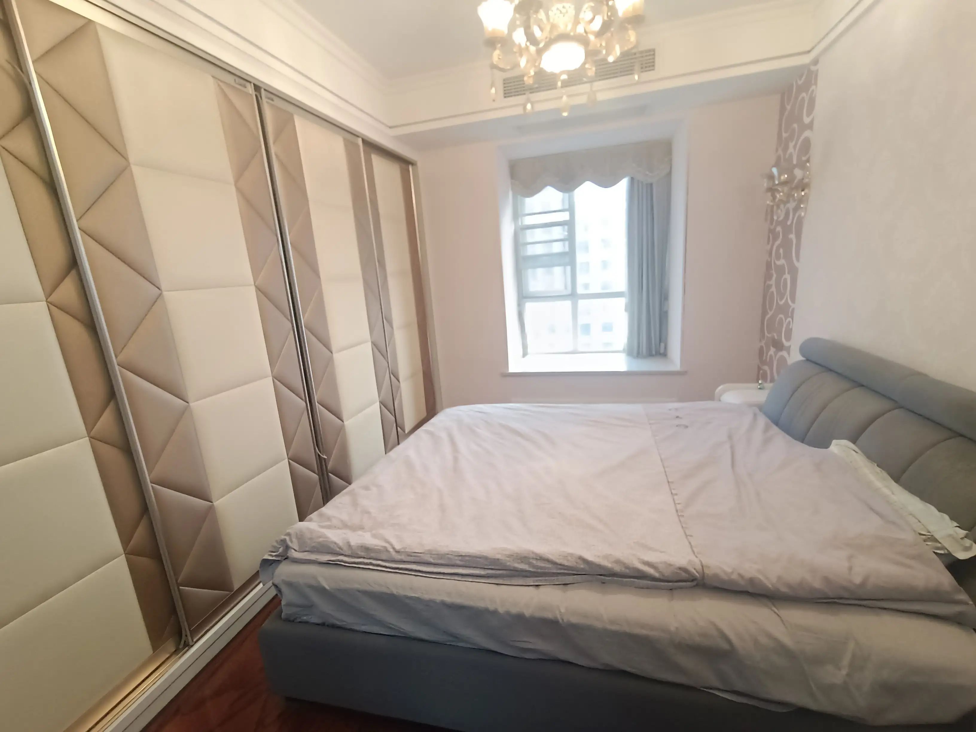 城南新三中旁，元泰精装大三房，中央空调，拎包入住