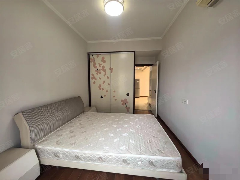 379，急售，捡漏，三丰鼎城，电梯小高层，精装三房，中间好楼层，证满二