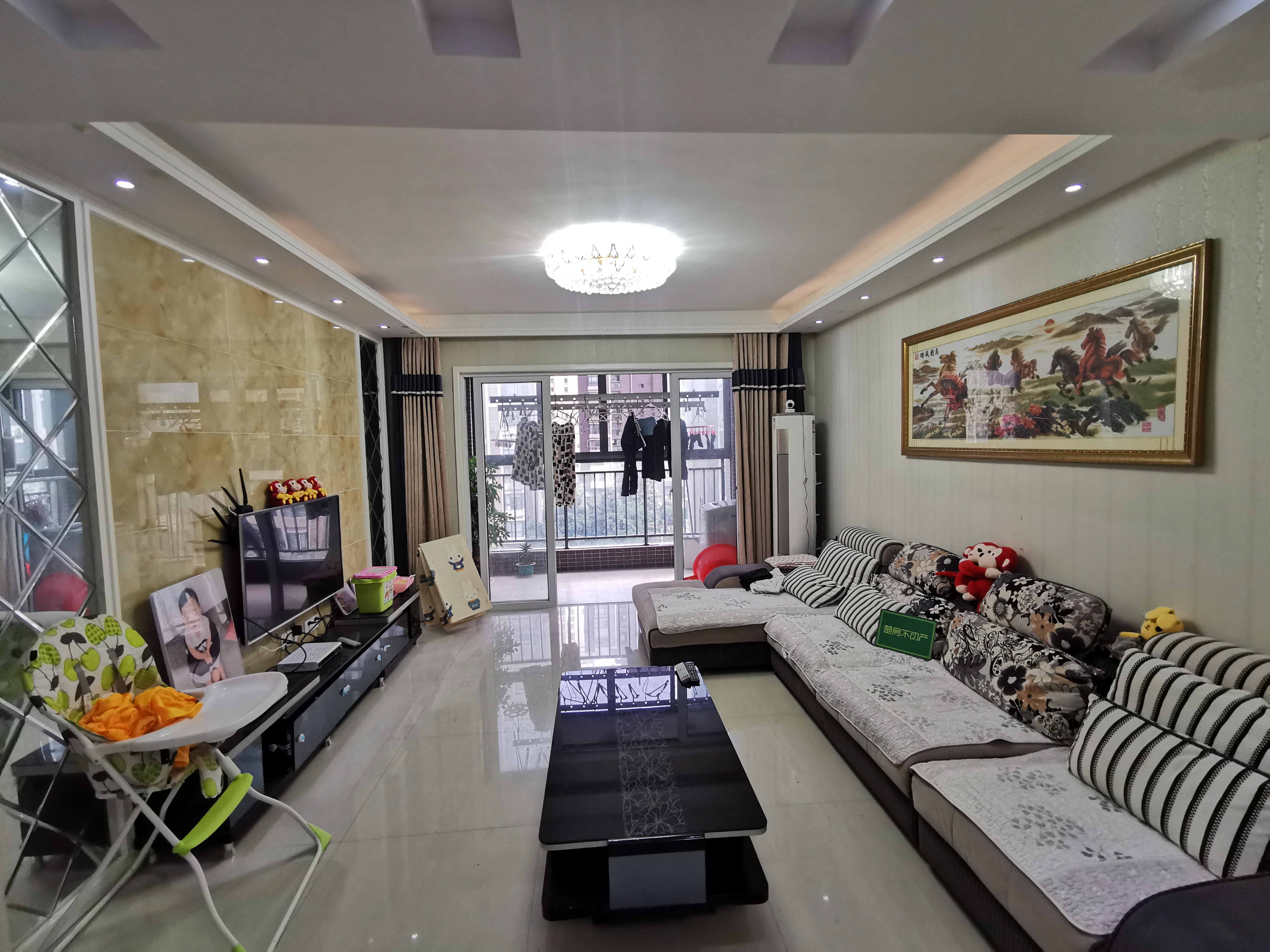 和合国际城 精装四房 两个入户花园 可贷款 拎包入住看房方便