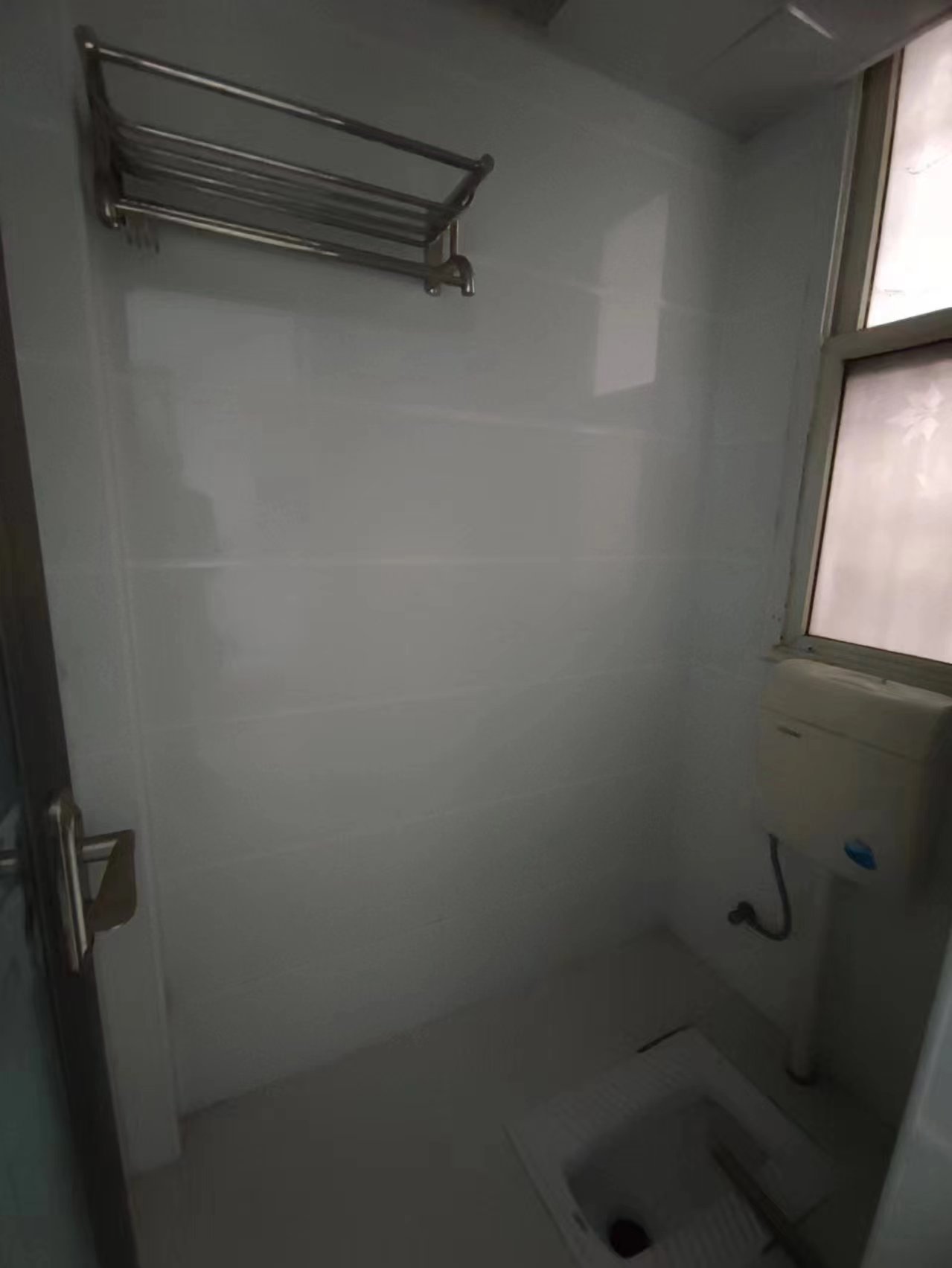 四中后面机械厂宿舍.精装三房.证件满二.看房方便