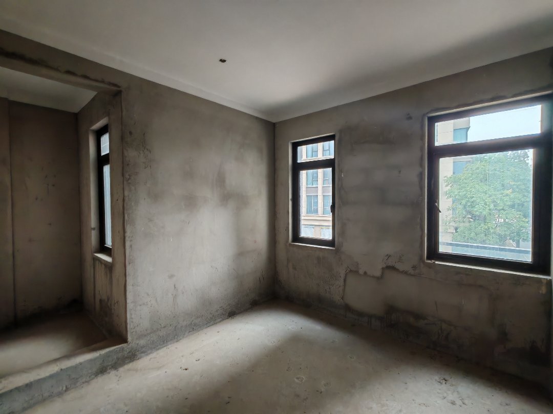 捡漏，降价了，祥生观澜府，别墅边套➕2个车位➕院子，证满二