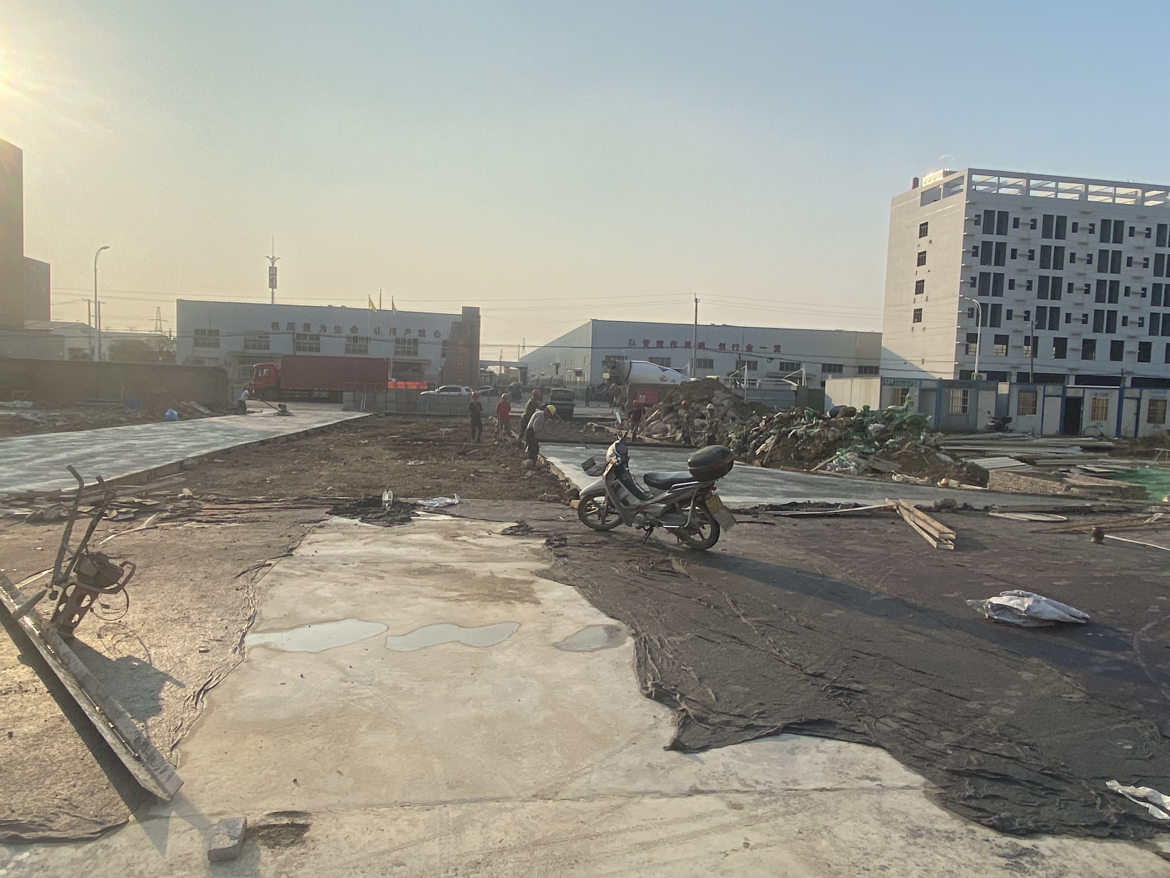 仙桃小南五千平高标准厂房诚意出租可分租可整租