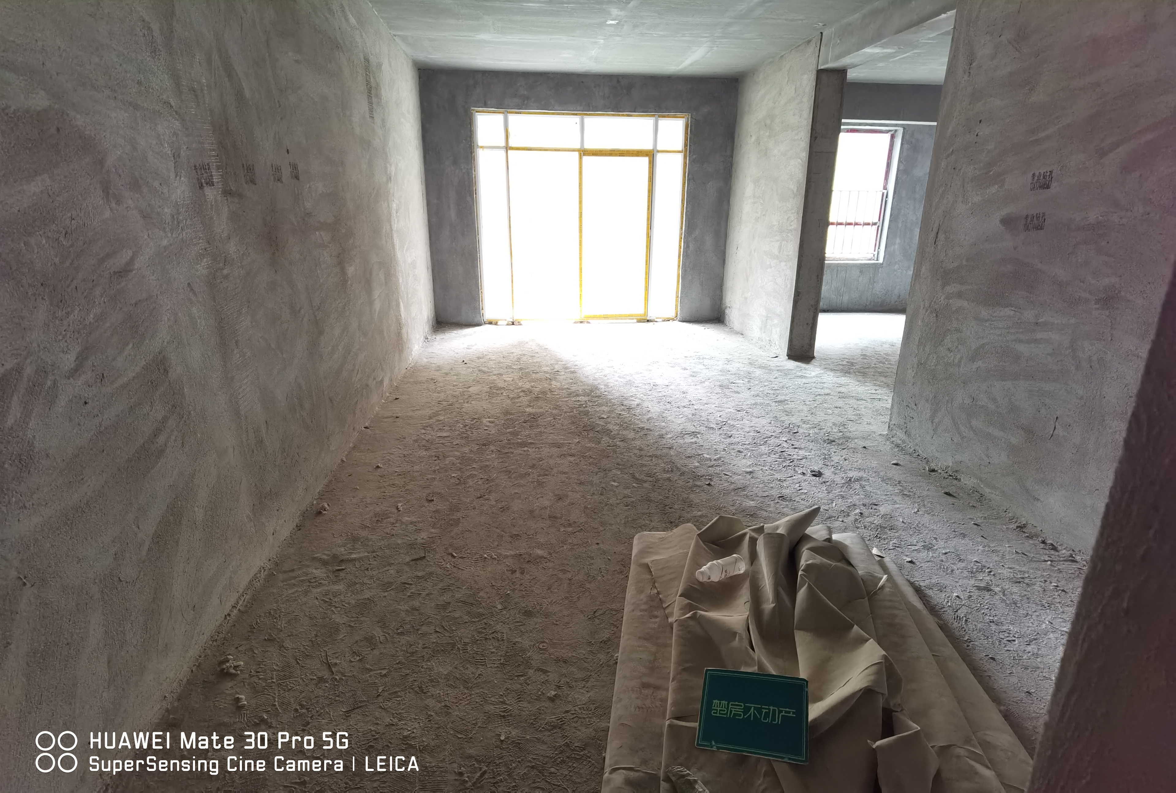 沔阳公馆  毛坯三房  南北通透 户型方正 地理位置还是可以的 看房方便  业主诚心出售  赶紧的