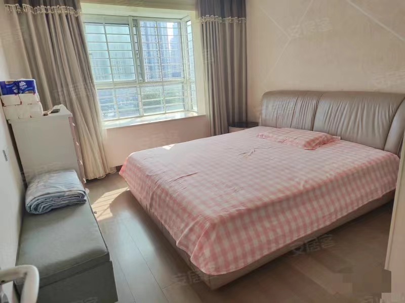 153，急售，沔阳公园旁，城南,，城市丽景，湖景房，精装大三房，9成新，7楼，证满二