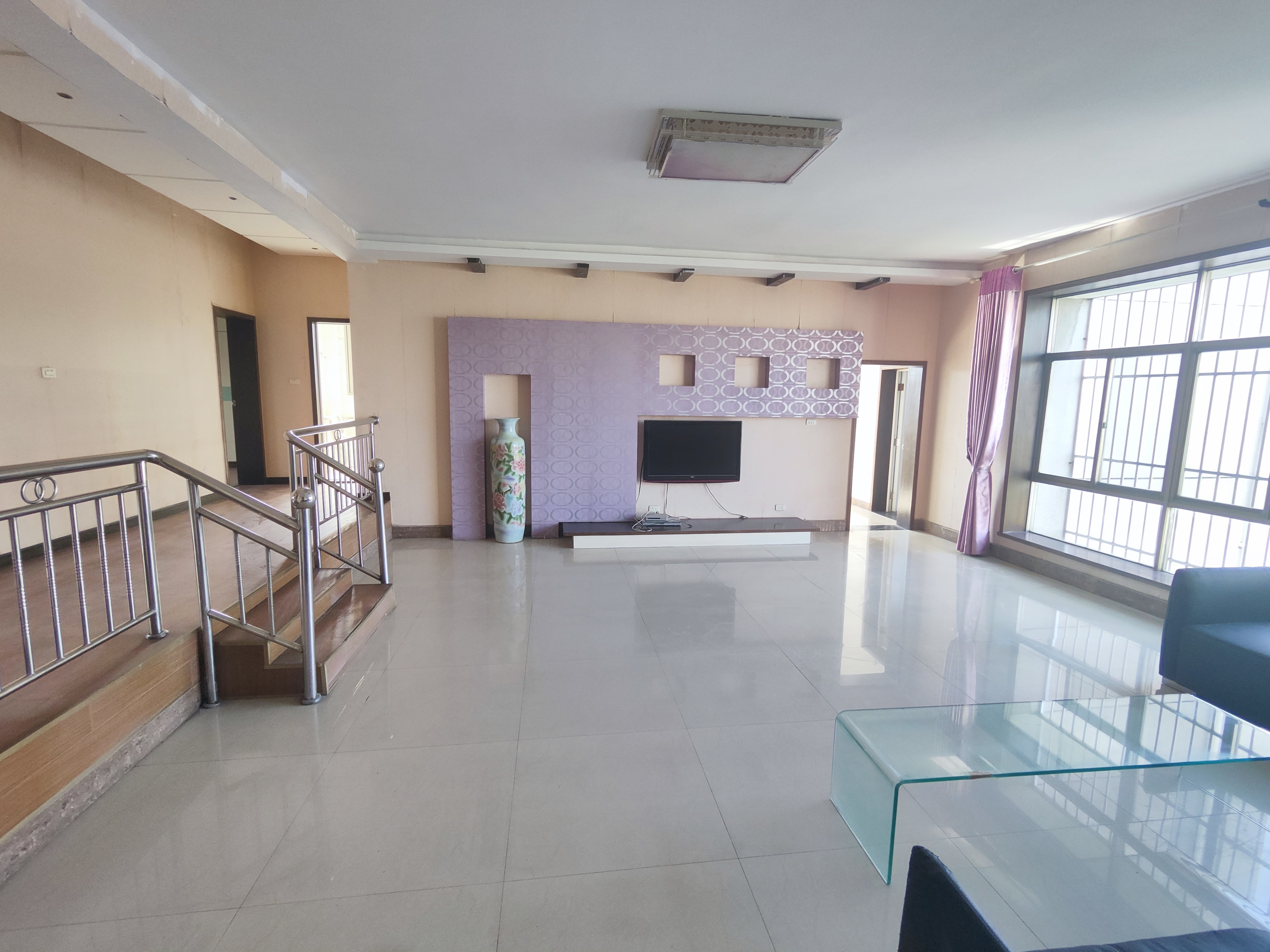 人社局宿舍有院子好停车看房方便证件满5