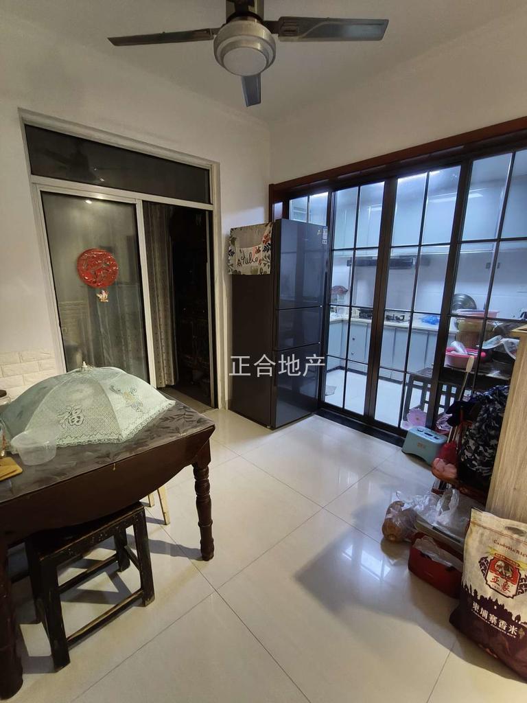 捡漏，水云间，精装三房两卫，赠送100平菜园子，报价36万，满五