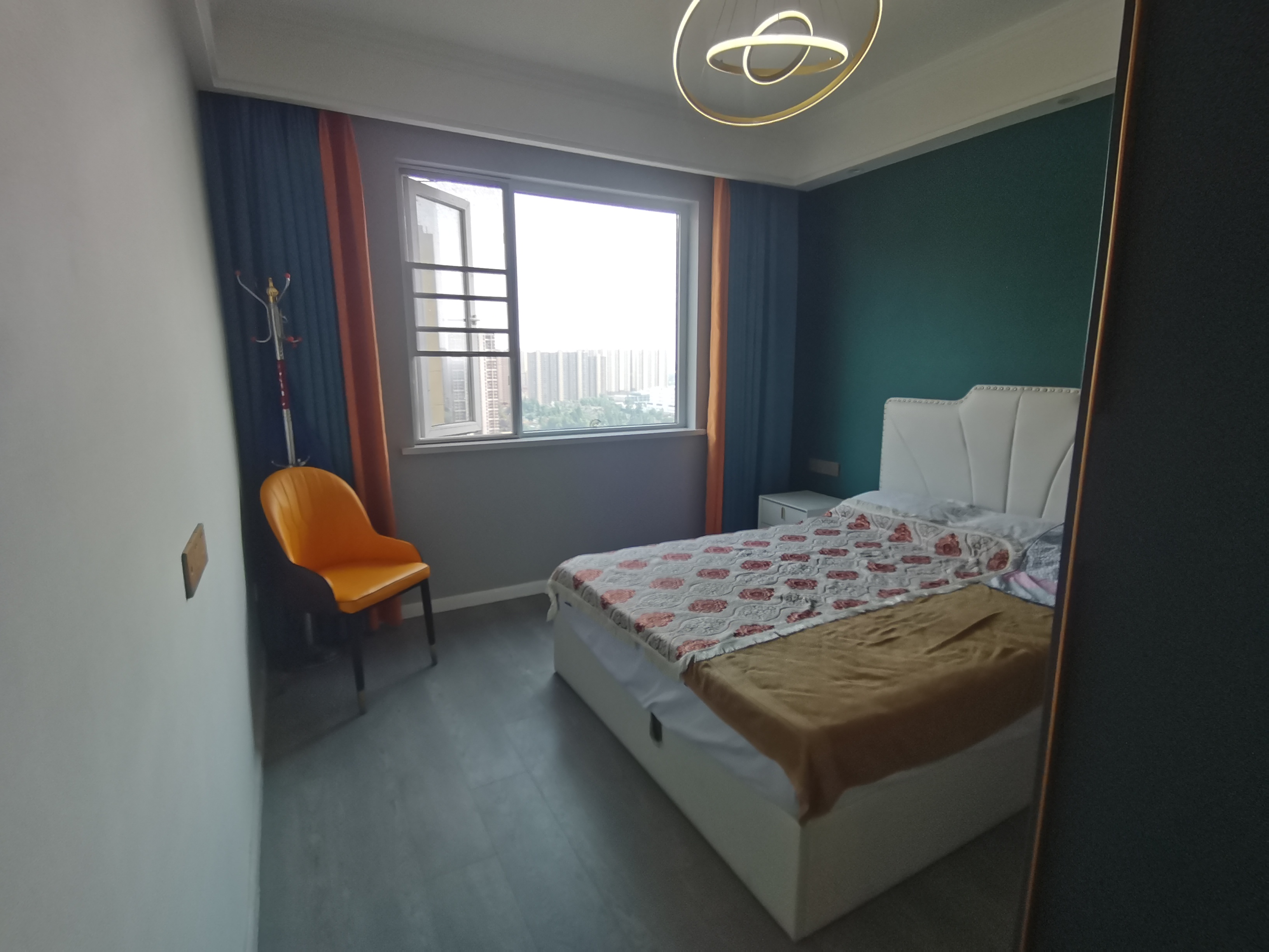 锦绣江山.精装三房两卫.小区环境好.看房方便