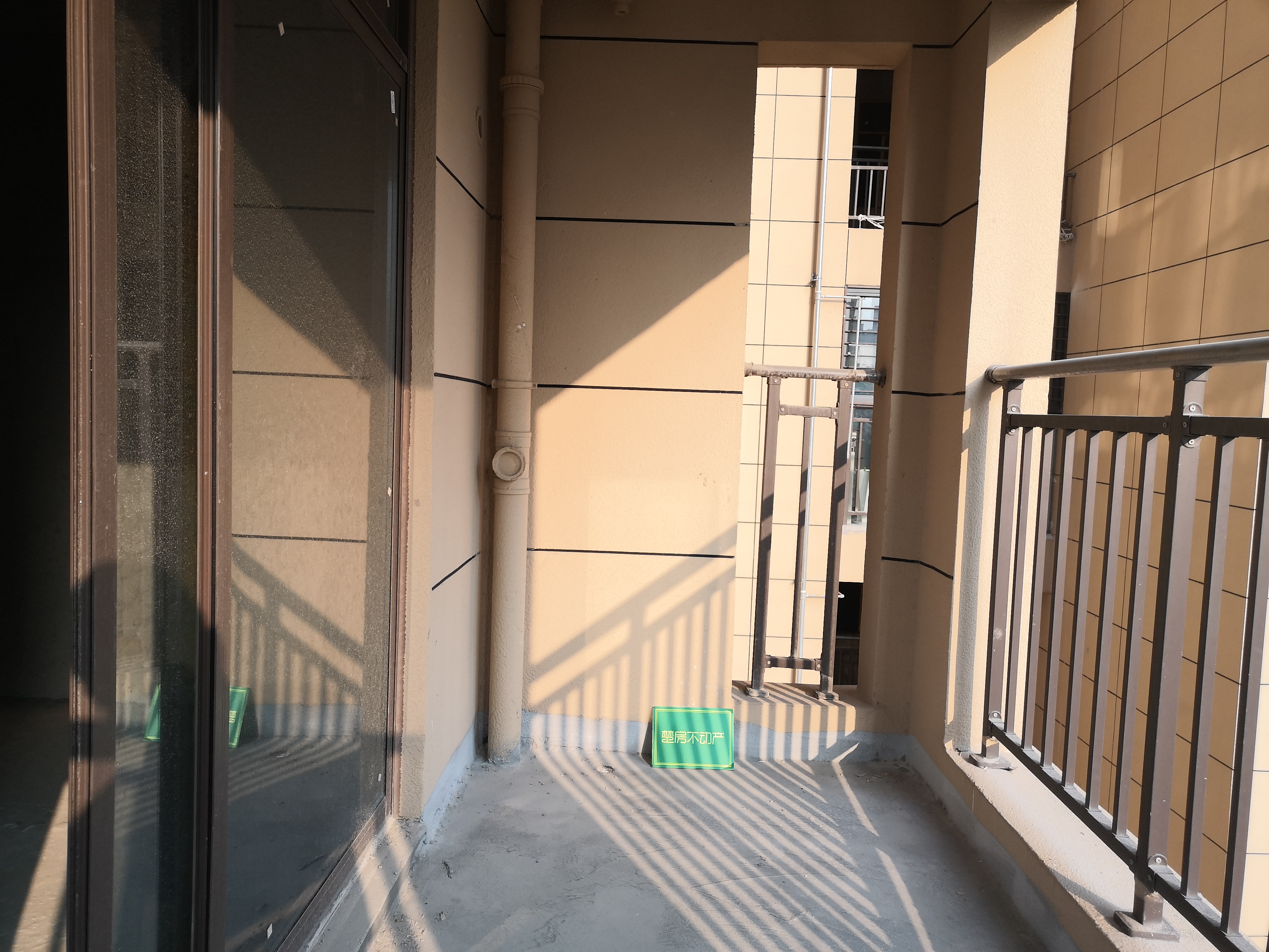 沔阳清华园就在新贰钟旁中间好楼层边户采光好滴狠带车位