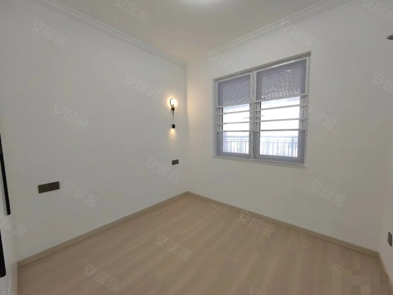 亏本急售，捡漏捡漏，城南，南国明珠，上元泰三中，电梯中间楼层，全新装修，