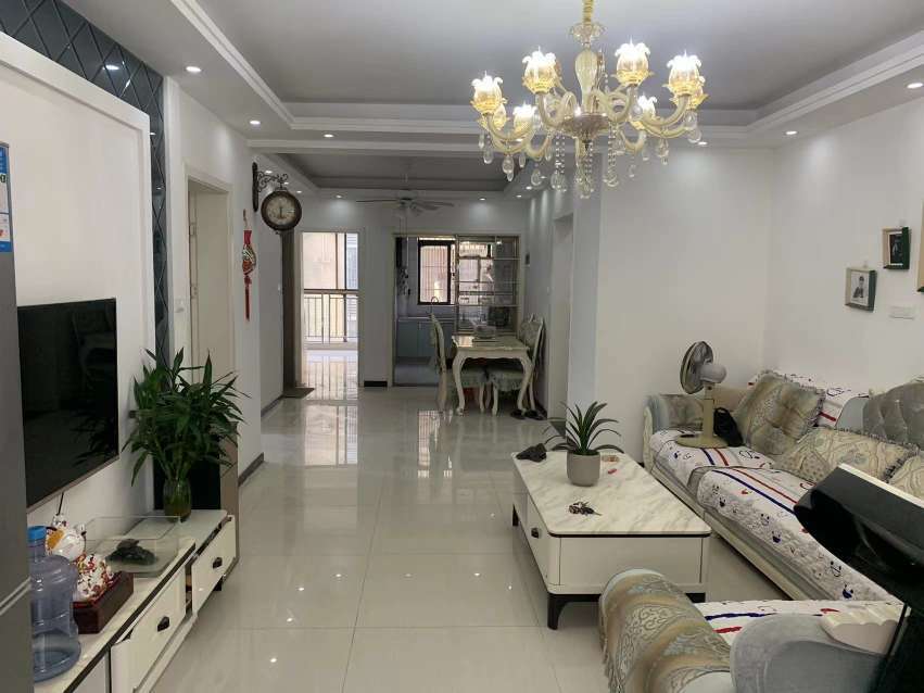 老城区临江雅苑三房两卫