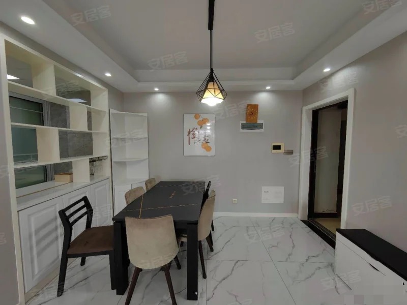 捡漏，城南，新城一号四期，中层，湖景房，三开间朝南，拎包入住