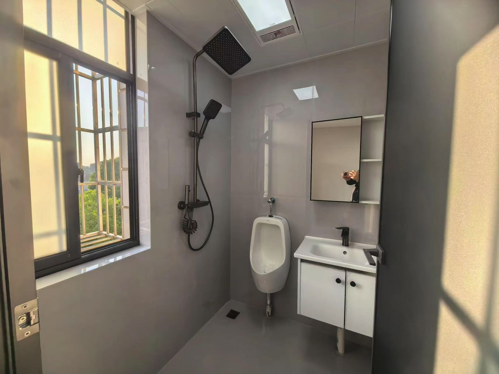 大洪小区，复式楼，步梯好楼层，精装三房，36.8万，证满二