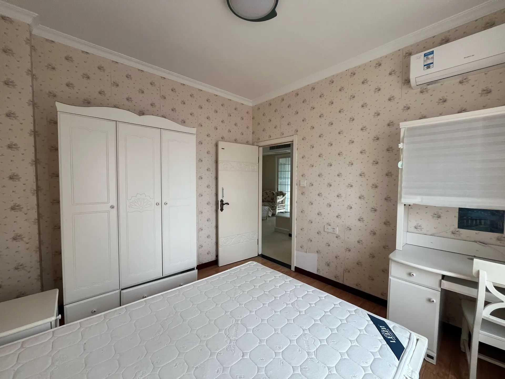 捡漏，商城附近，阳光一品，电梯精装大两房，中间好楼层